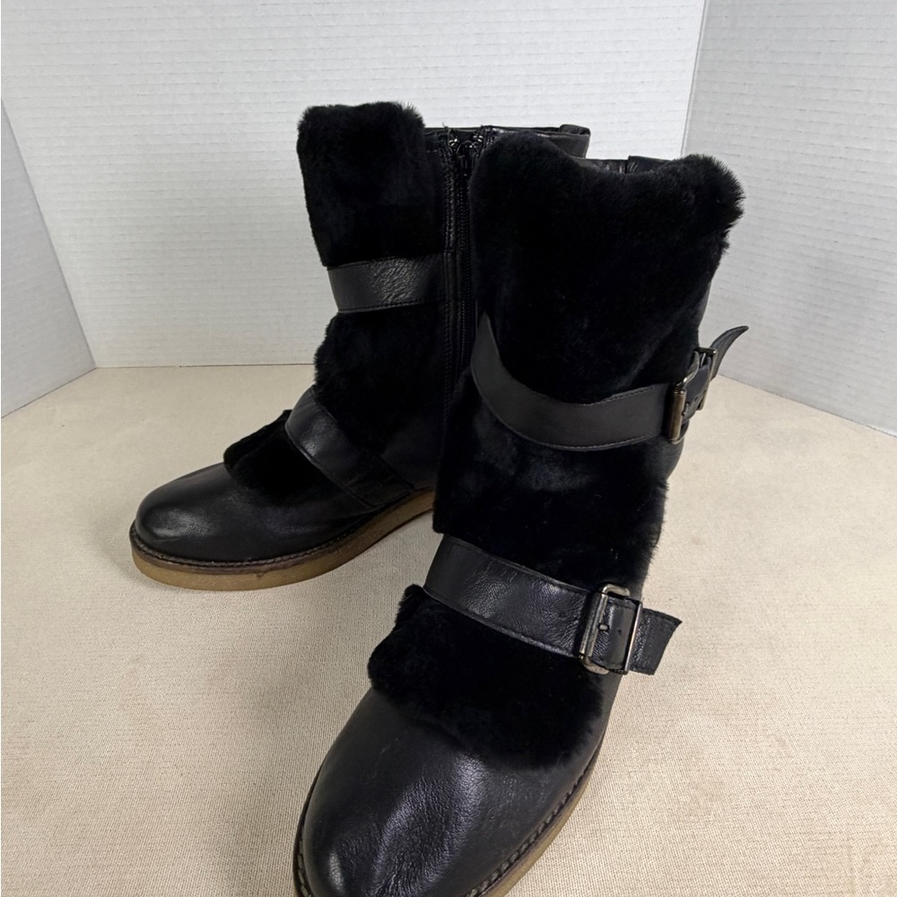Stylish Black Leather Women's Boots - Picture 10 of 14